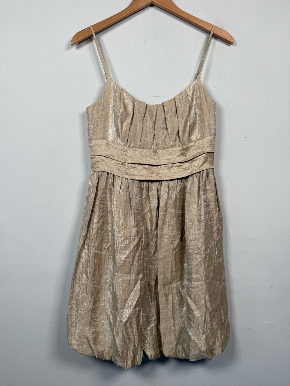 London Times Gold Shimmer Bubble Hem Cocktail Dress Champagne Metallic Size 8